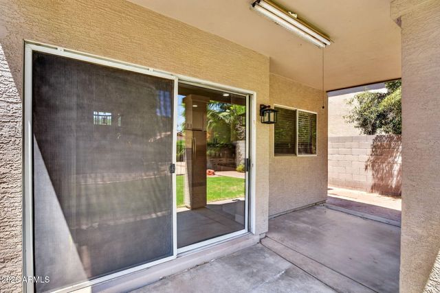 219 W ANGELA Drive, Phoenix, AZ 85023