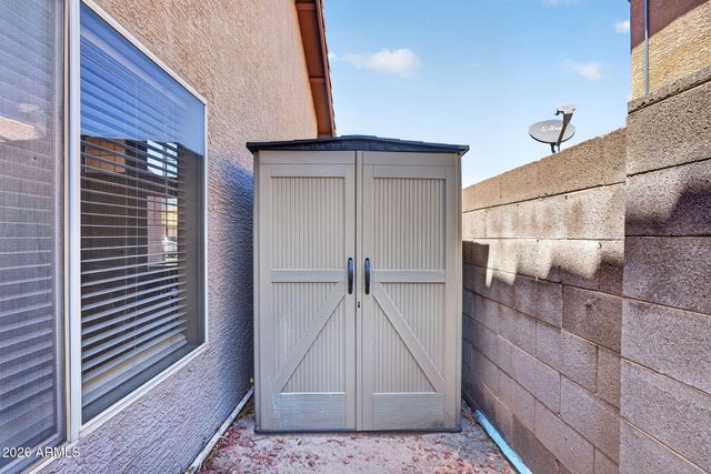 219 W ANGELA Drive, Phoenix, AZ 85023
