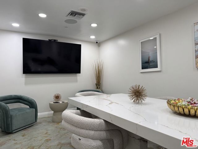 10520 Wilshire Boulevard 801, Los Angeles, CA 90024