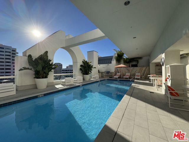 10520 Wilshire Boulevard 801, Los Angeles, CA 90024