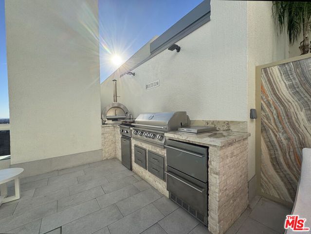 10520 Wilshire Boulevard 801, Los Angeles, CA 90024