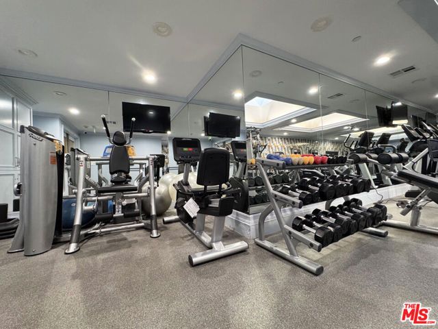 10520 Wilshire Boulevard 801, Los Angeles, CA 90024