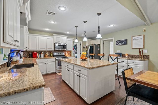 316 Bronzewood Lane, Van Buren, AR 72956