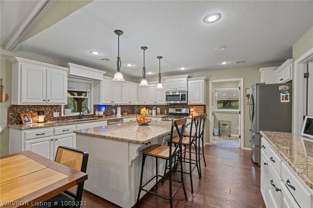 316 Bronzewood Lane, Van Buren, AR 72956