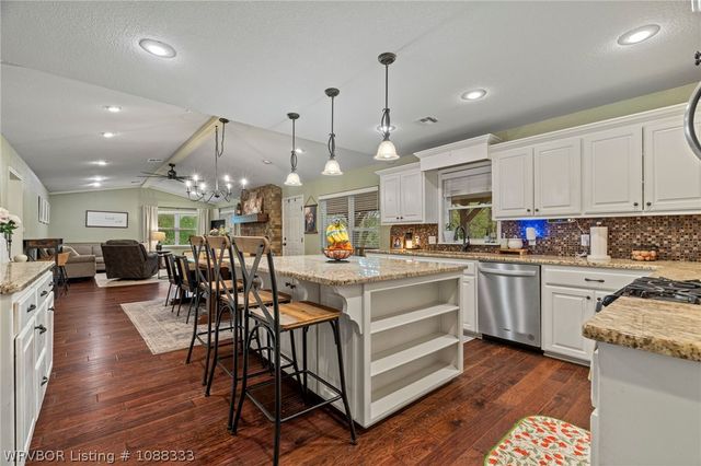 316 Bronzewood Lane, Van Buren, AR 72956
