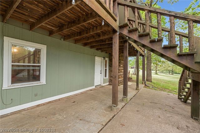 316 Bronzewood Lane, Van Buren, AR 72956