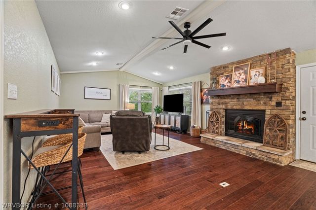 316 Bronzewood Lane, Van Buren, AR 72956