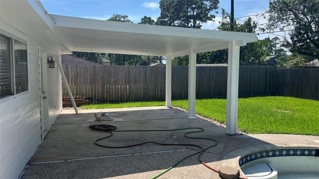 9959 El Chaco Street, Baytown, TX 77521