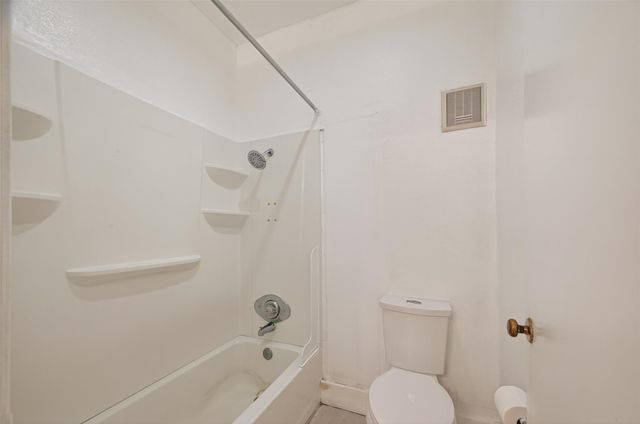 2121 El Paseo 2005, Houston, TX 77054