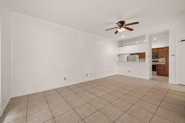 2121 El Paseo 2005, Houston, TX 77054