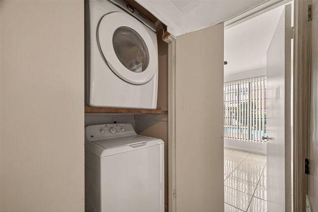 2121 El Paseo 2005, Houston, TX 77054