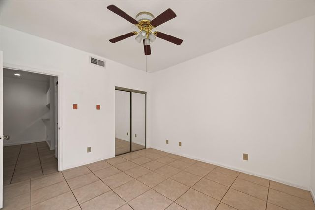 2121 El Paseo 2005, Houston, TX 77054