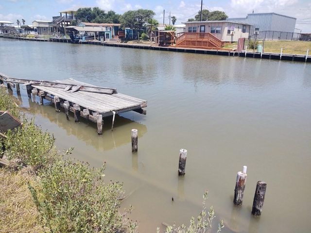 94 Neptune, Sargent, TX 77414