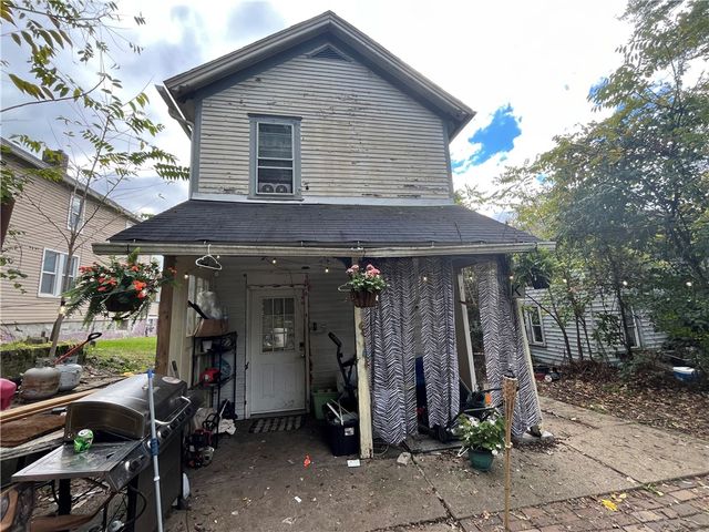 415 Bleakley Ave, New Castle, PA 16101