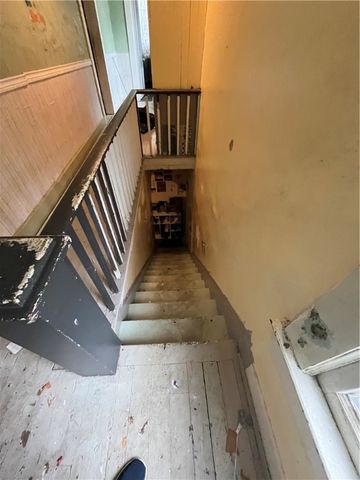 415 Bleakley Ave, New Castle, PA 16101