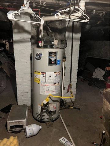 415 Bleakley Ave, New Castle, PA 16101