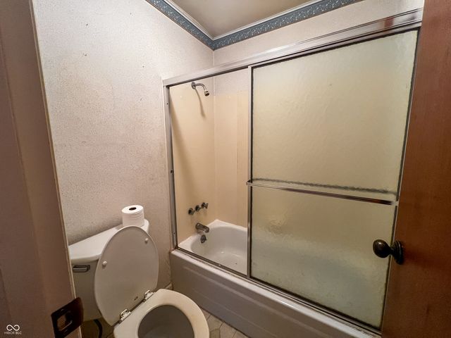 585 Cedar Lane, Batesville, IN 47006