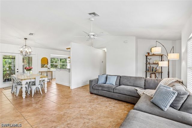 3360 2nd AVE NE, Naples, FL 34120