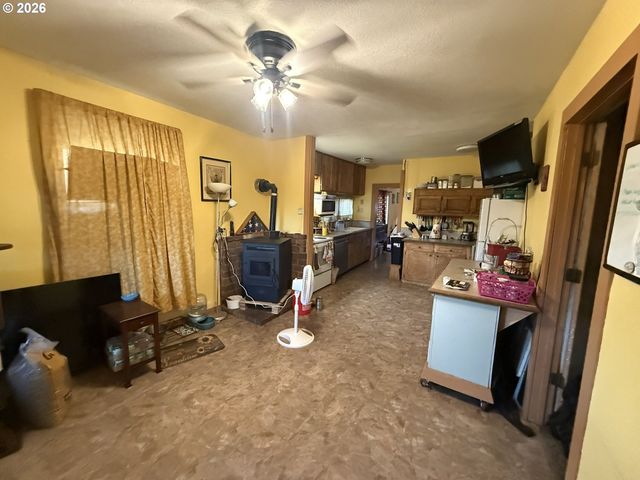 9045 DE JONG Rd, Amity, OR 97101
