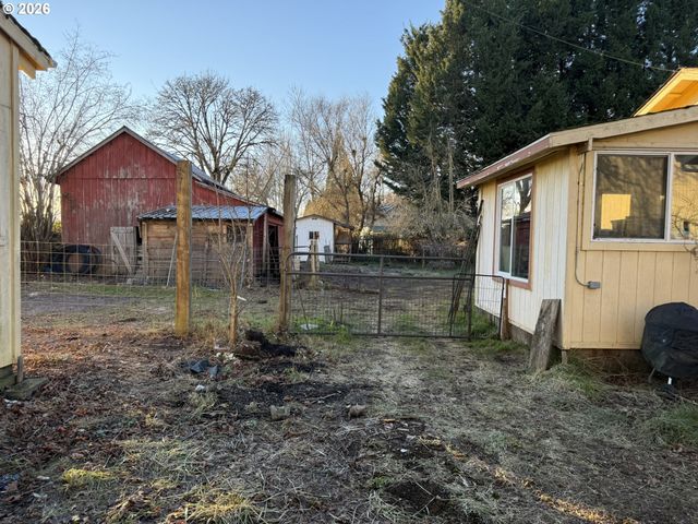 9045 DE JONG Rd, Amity, OR 97101