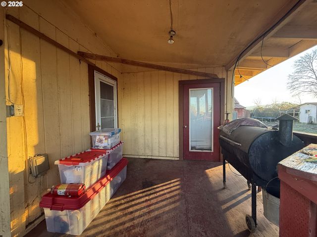 9045 DE JONG Rd, Amity, OR 97101