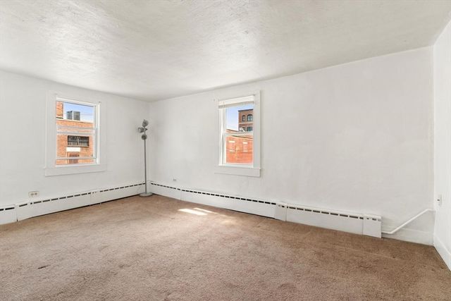 6 Minot St, Stoneham, MA 02180