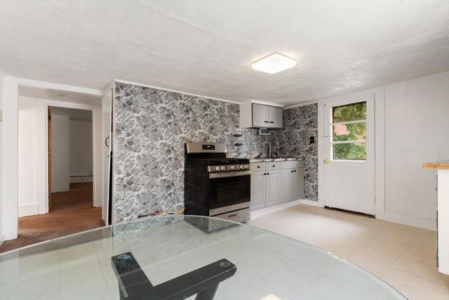 6 Minot St, Stoneham, MA 02180