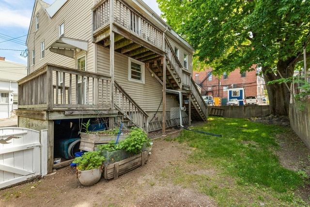 6 Minot St, Stoneham, MA 02180
