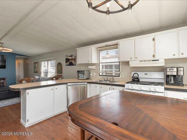 66 Shorehaven, Hazlet, NJ 07730
