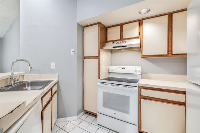 4536 COMMANDER DRIVE 1538, Orlando, FL 32822