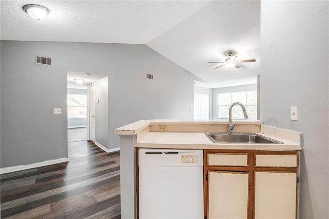 4536 COMMANDER DRIVE 1538, Orlando, FL 32822