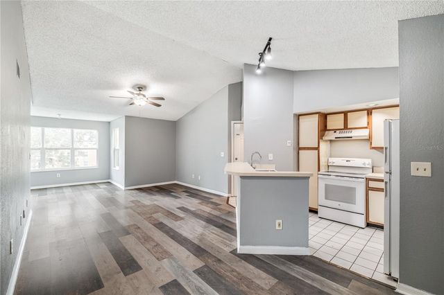 4536 COMMANDER DRIVE 1538, Orlando, FL 32822