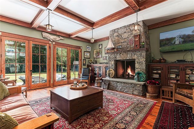 65 Blueberry Lane, Jamestown, RI 02835
