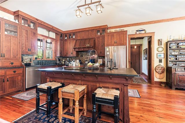 65 Blueberry Lane, Jamestown, RI 02835