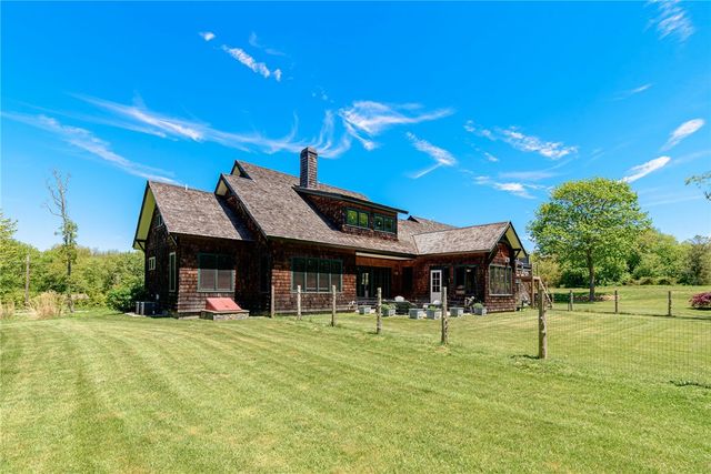 65 Blueberry Lane, Jamestown, RI 02835