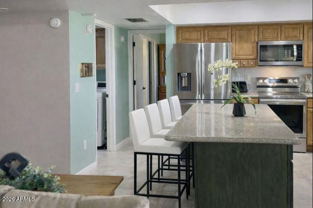 16 W WOOD Drive, Phoenix, AZ 85029