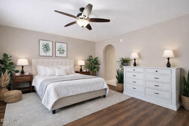 16 W WOOD Drive, Phoenix, AZ 85029