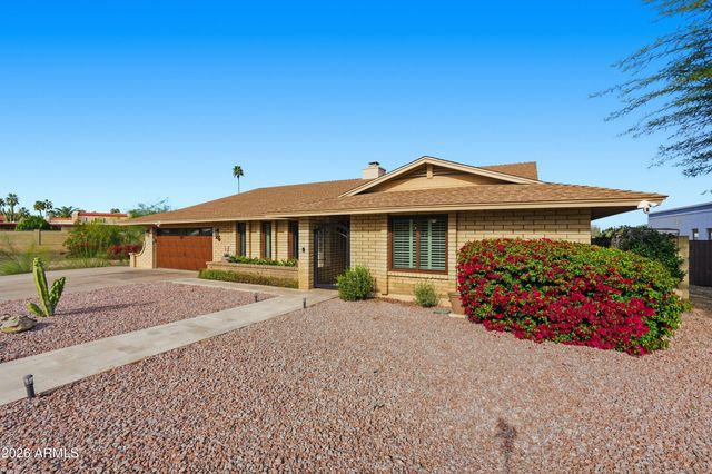 16 W WOOD Drive, Phoenix, AZ 85029