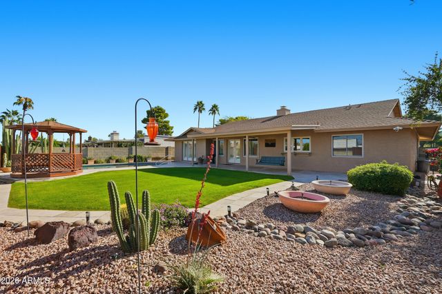 16 W WOOD Drive, Phoenix, AZ 85029