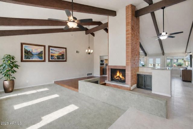 16 W WOOD Drive, Phoenix, AZ 85029