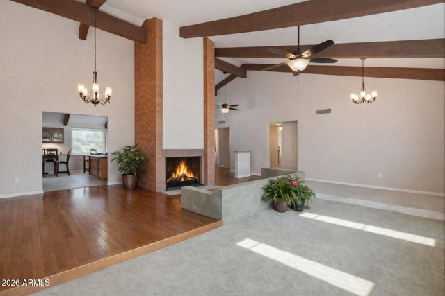 16 W WOOD Drive, Phoenix, AZ 85029