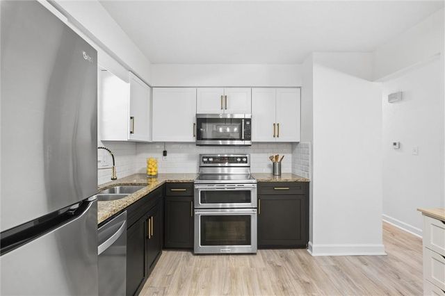 600 SW 35th Terrace, Lee's Summit, MO 64082