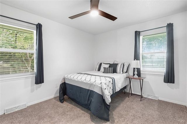 600 SW 35th Terrace, Lee's Summit, MO 64082