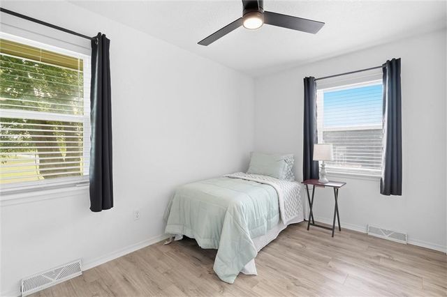600 SW 35th Terrace, Lee's Summit, MO 64082