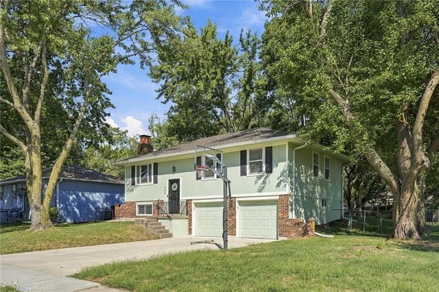 600 SW 35th Terrace, Lee's Summit, MO 64082