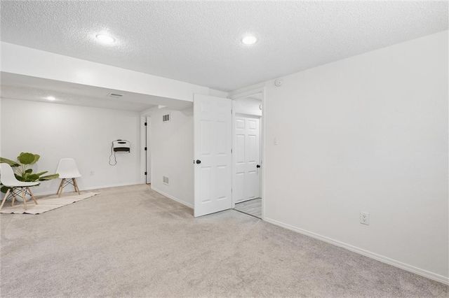 600 SW 35th Terrace, Lee's Summit, MO 64082