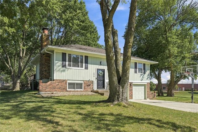 600 SW 35th Terrace, Lee's Summit, MO 64082
