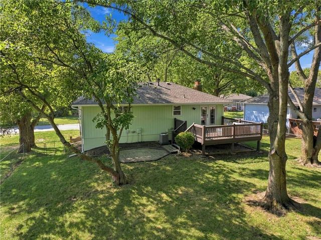 600 SW 35th Terrace, Lee's Summit, MO 64082