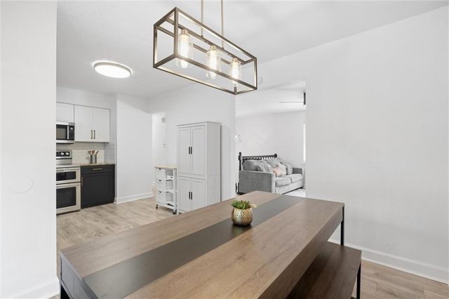 600 SW 35th Terrace, Lee's Summit, MO 64082