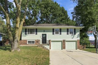 600 SW 35th Terrace, Lee's Summit, MO 64082
